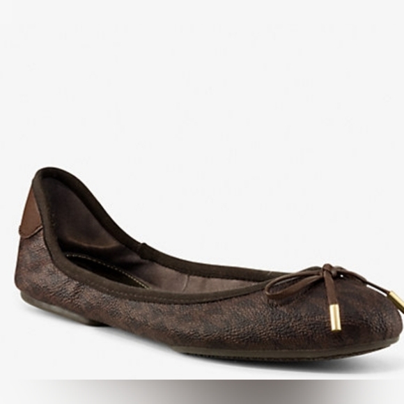Michael Kors City Logo Ballet Flat Size 8.5 with Original Dust Bag - Picture 1 of 10